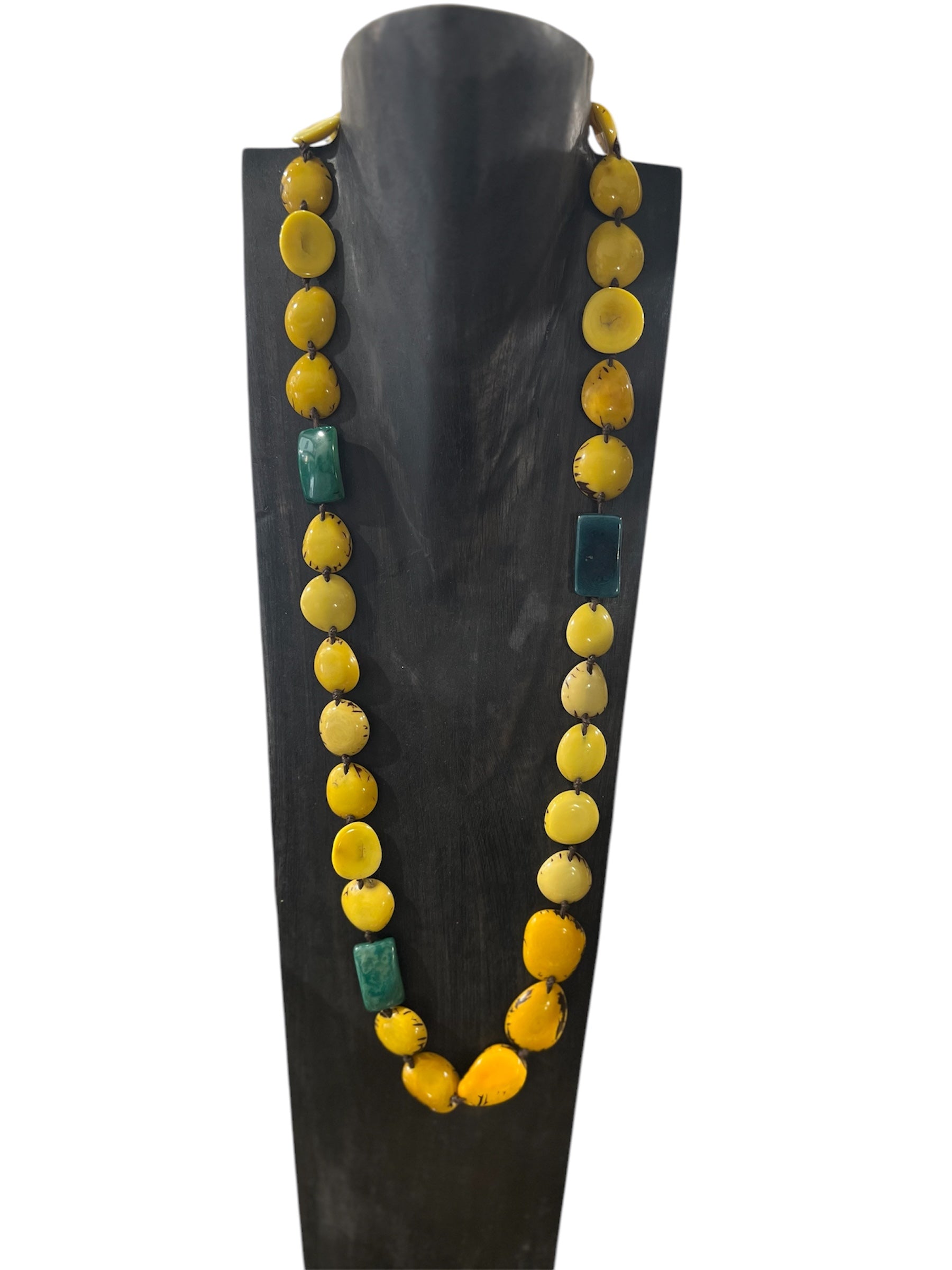 Collana Cuenca estate